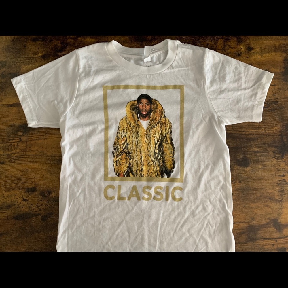 Classic Magic Johnson fur coat T-shirt